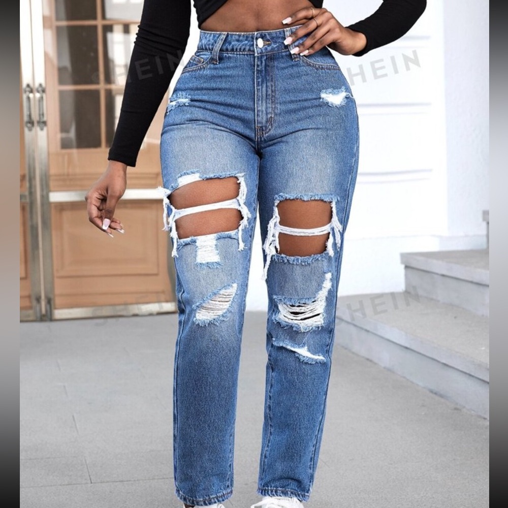 SHEIN Cut Out Ripped Jeans - Picture 2 of 5